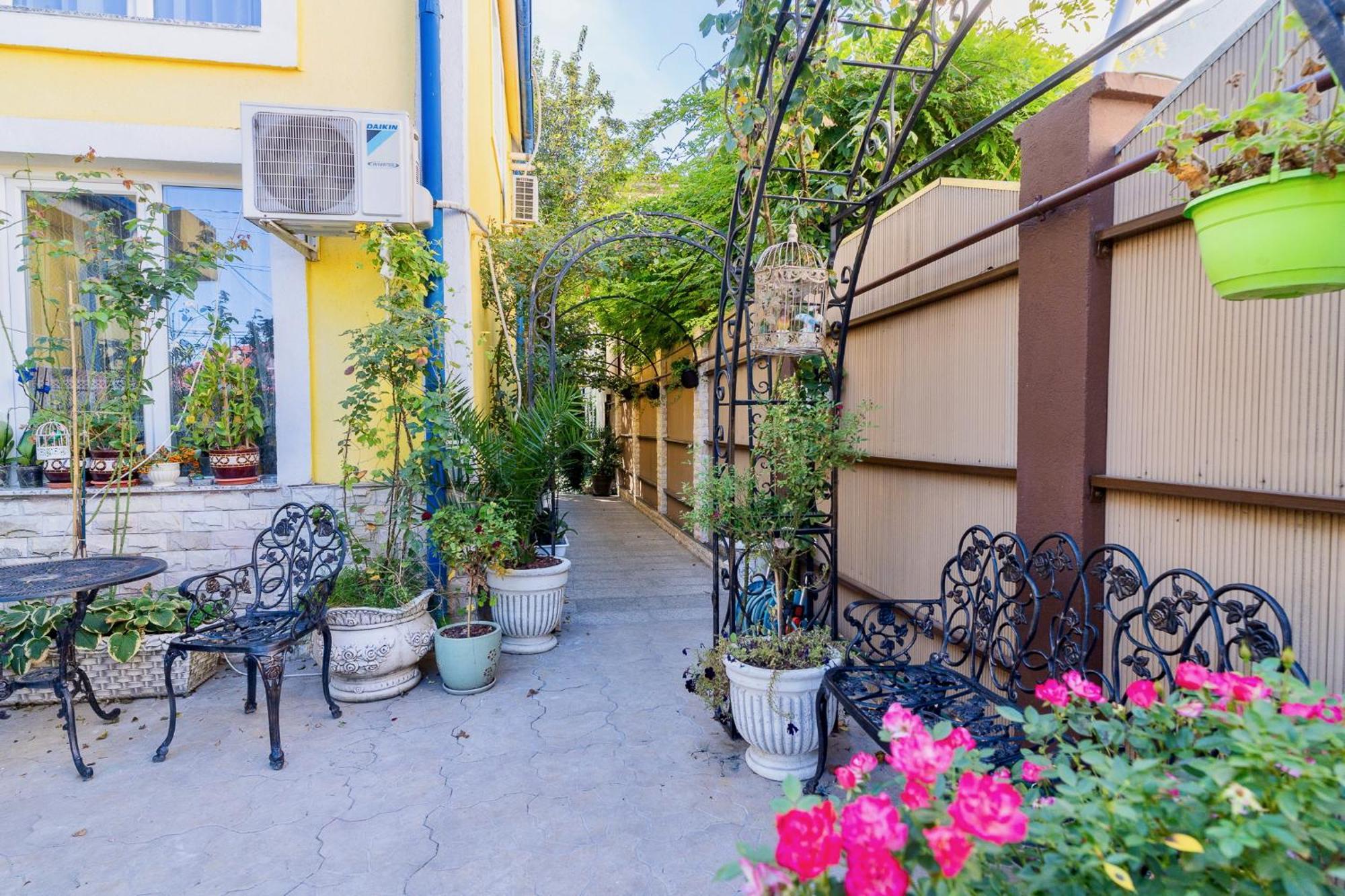 High-End 3Br Apartment - Private Garden, Terrace & Bbq Бухарест Экстерьер фото